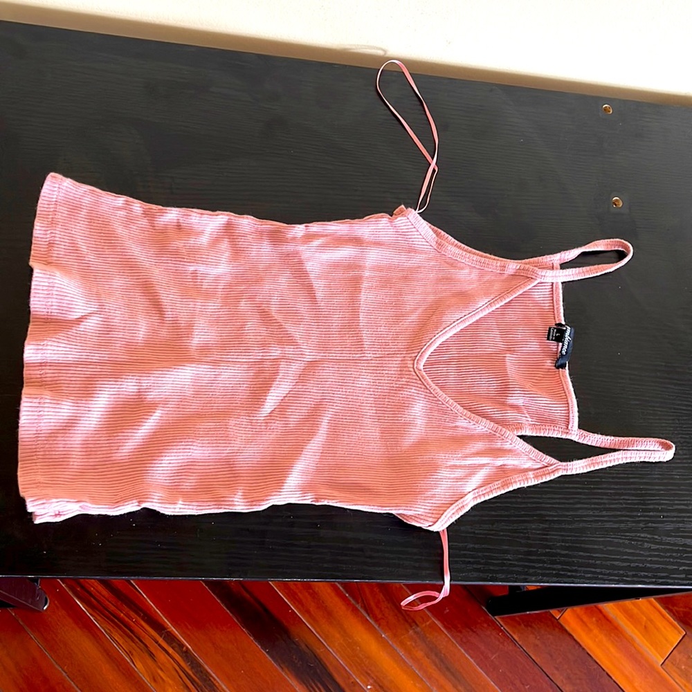 (L) pink tank top